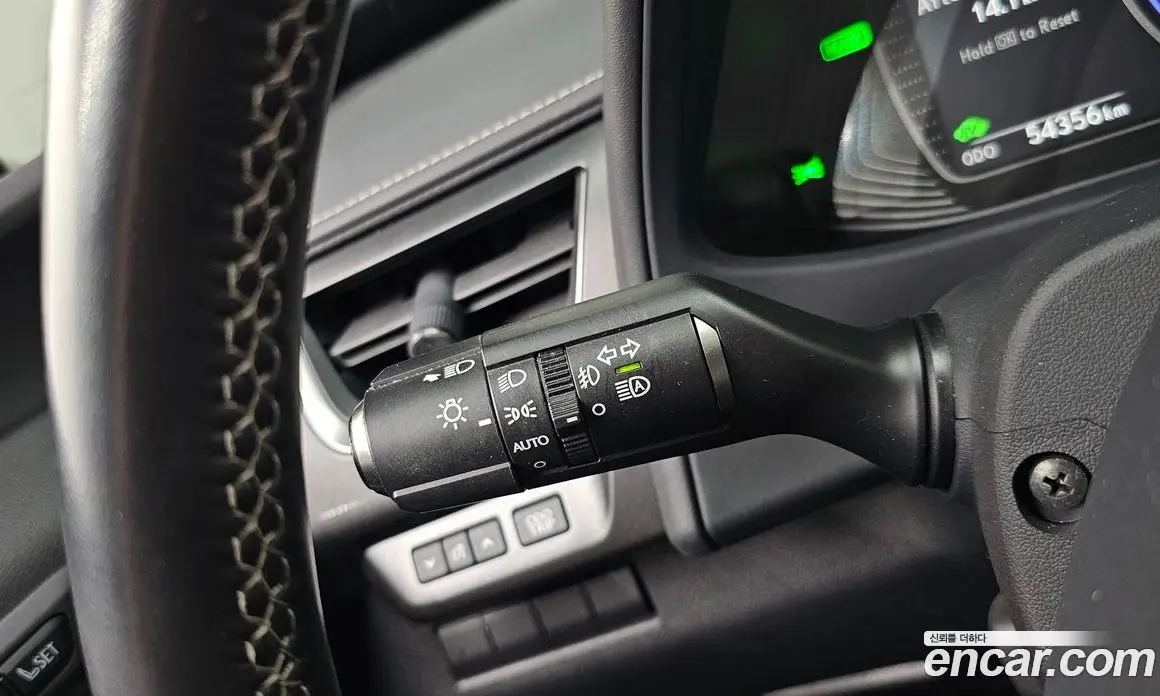 Lexus UX 2019 2.0 автомат (гидро), фото 24 Lexus UX 2019 2.0 автомат (гидро), фото 24