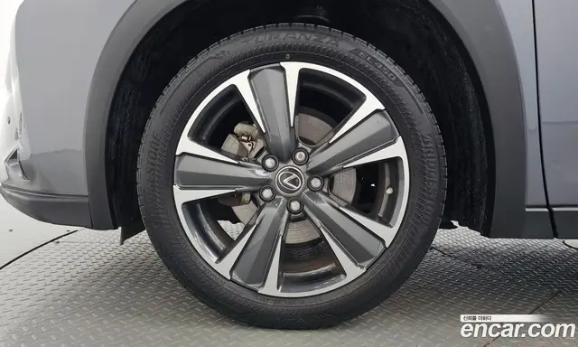 Lexus UX 2019 2.0 автомат (гидро), миниатюра 4 Lexus UX 2019 2.0 автомат (гидро), миниатюра 4