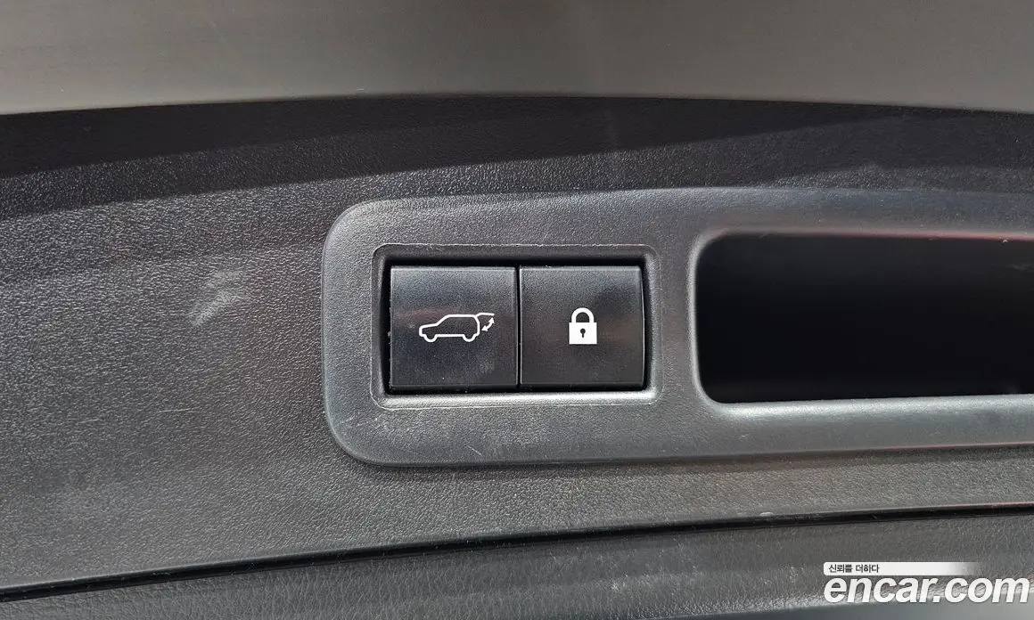 Lexus UX 2019 2.0 автомат (гидро), фото 32 Lexus UX 2019 2.0 автомат (гидро), фото 32