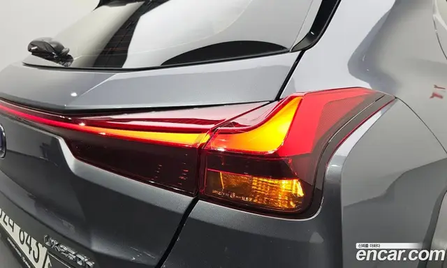 Lexus UX 2019 2.0 автомат (гидро), миниатюра 8 Lexus UX 2019 2.0 автомат (гидро), миниатюра 8
