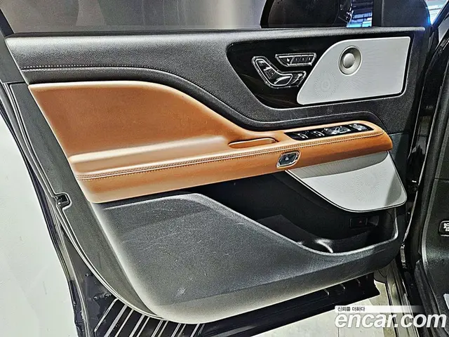 Lincoln Aviator 2023 3.0 автомат (гидро), миниатюра 12