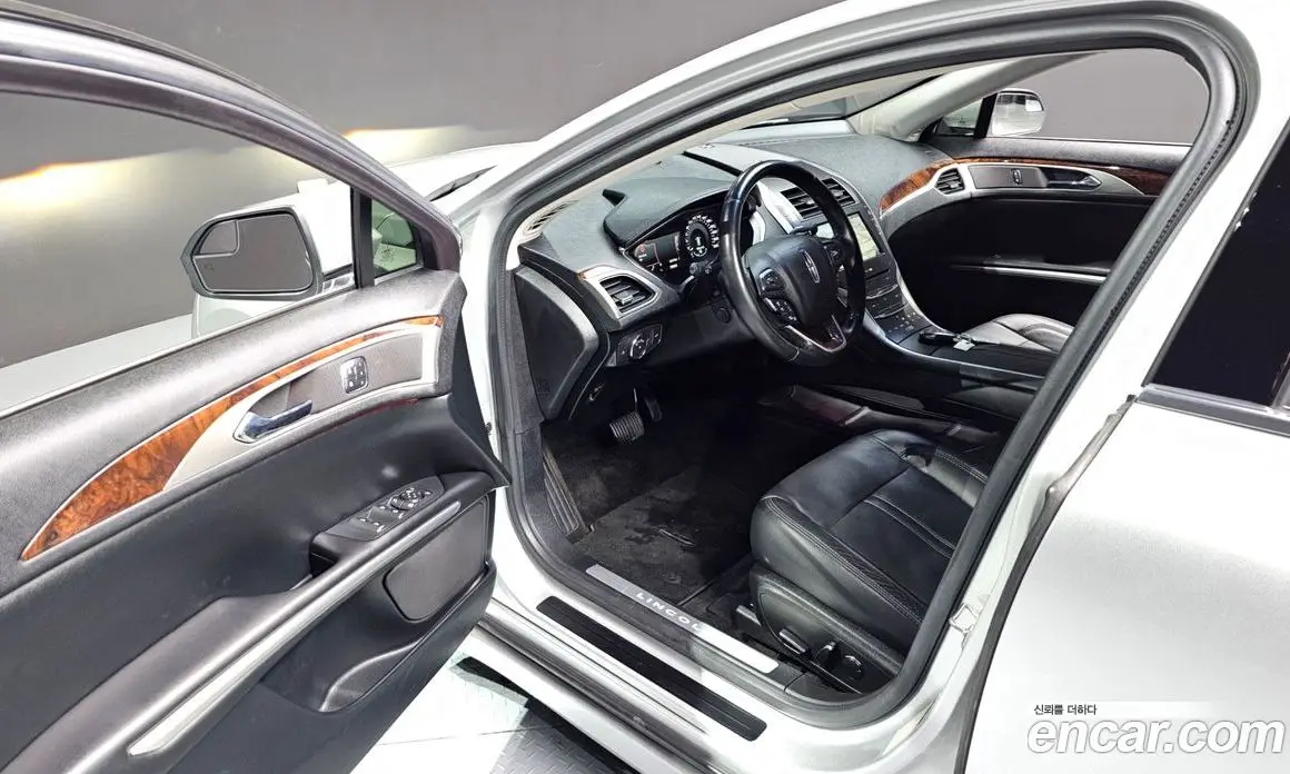Lincoln MKZ 2015 2.0 автомат (гидро), фото 11 Lincoln MKZ 2015 2.0 автомат (гидро), фото 11