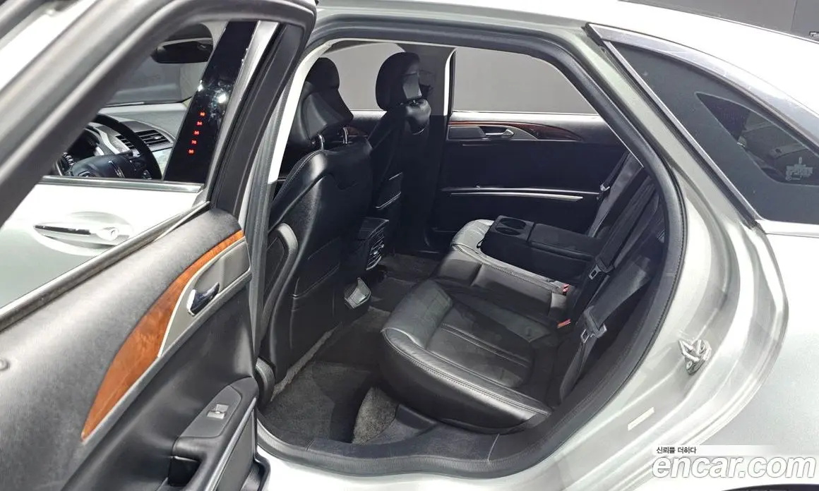 Lincoln MKZ 2015 2.0 автомат (гидро), фото 12 Lincoln MKZ 2015 2.0 автомат (гидро), фото 12