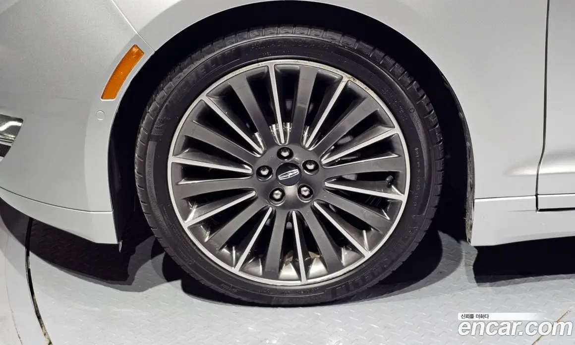 Lincoln MKZ 2015 2.0 автомат (гидро), фото 5 Lincoln MKZ 2015 2.0 автомат (гидро), фото 5