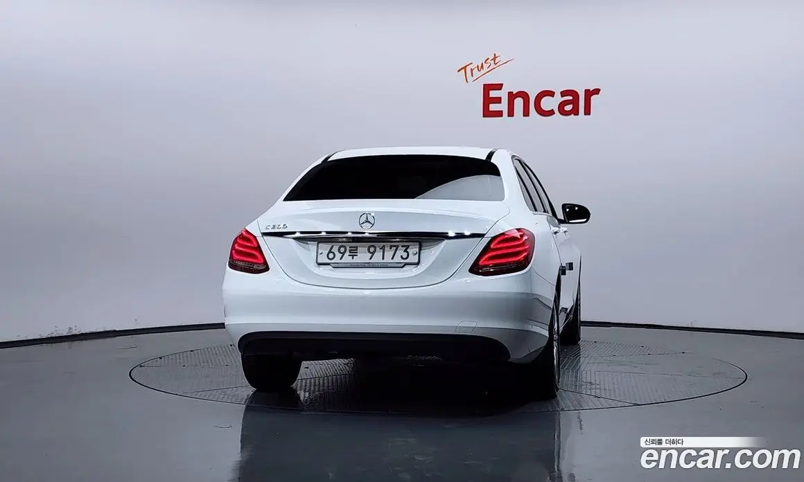Mercedes-Benz C-Class 2014 2.0 гидро, фото 4 Mercedes-Benz C-Class 2014 2.0 гидро, фото 4