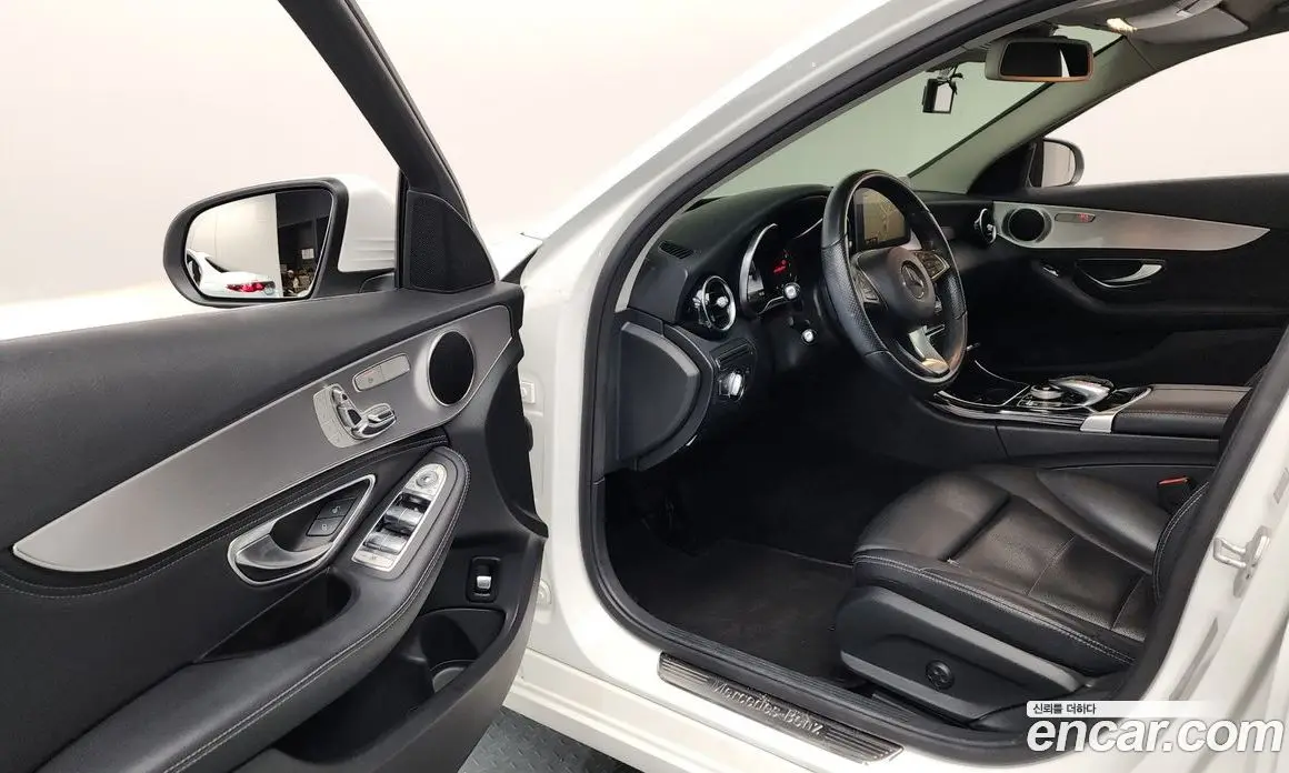 Mercedes-Benz C-Class 2014 2.0 гидро, фото 10 Mercedes-Benz C-Class 2014 2.0 гидро, фото 10