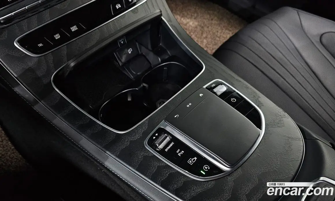 Mercedes-Benz CLS-Class 2022 2.0 гидро, фото 23