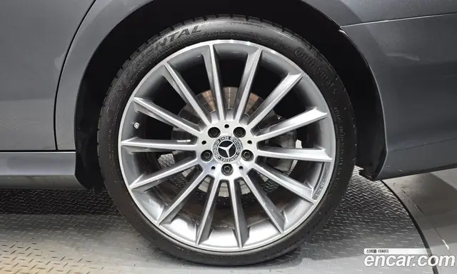 Mercedes-Benz E-Class 2019 2.0 гидро, миниатюра 7 Mercedes-Benz E-Class 2019 2.0 гидро, миниатюра 7