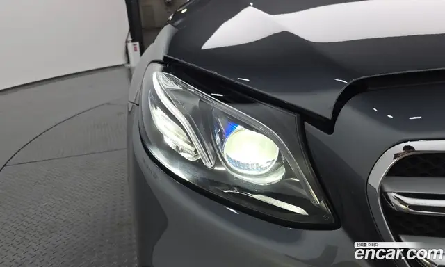 Mercedes-Benz E-Class 2019 2.0 гидро, миниатюра 8 Mercedes-Benz E-Class 2019 2.0 гидро, миниатюра 8