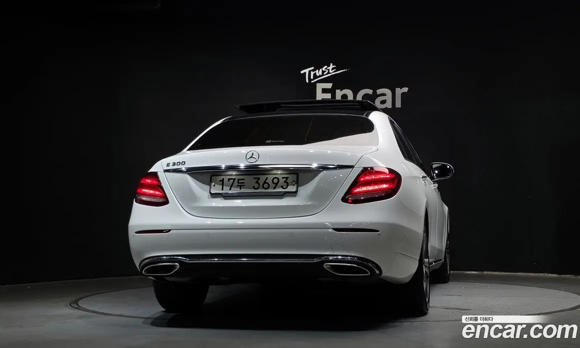 Mercedes-Benz E-Class 2019 2.0 гидро, фото 4 Mercedes-Benz E-Class 2019 2.0 гидро, фото 4