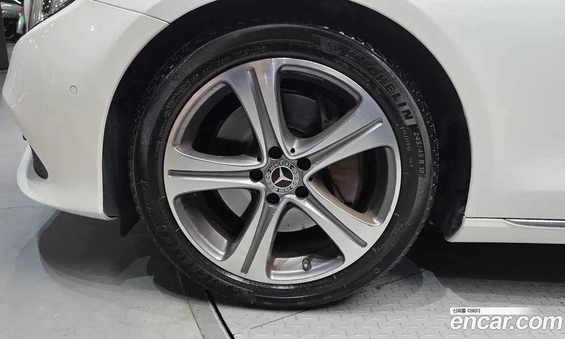 Mercedes-Benz E-Class 2019 2.0 гидро, фото 5 Mercedes-Benz E-Class 2019 2.0 гидро, фото 5