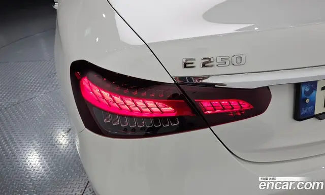 Mercedes-Benz E-Class 2021 2.0 гидро, миниатюра 9 Mercedes-Benz E-Class 2021 2.0 гидро, миниатюра 9