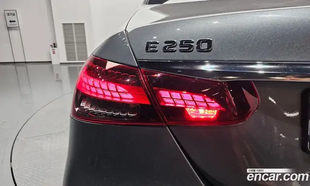 Mercedes-Benz E-Class 2021 2.0 гидро, миниатюра 9 Mercedes-Benz E-Class 2021 2.0 гидро, миниатюра 9