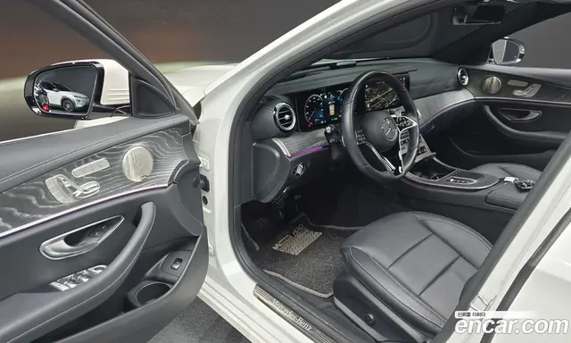 Mercedes-Benz E-Class 2022 2.0 гидро, миниатюра 12