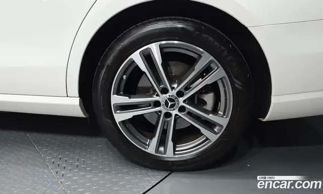 Mercedes-Benz E-Class 2022 2.0 гидро, миниатюра 6 Mercedes-Benz E-Class 2022 2.0 гидро, миниатюра 6