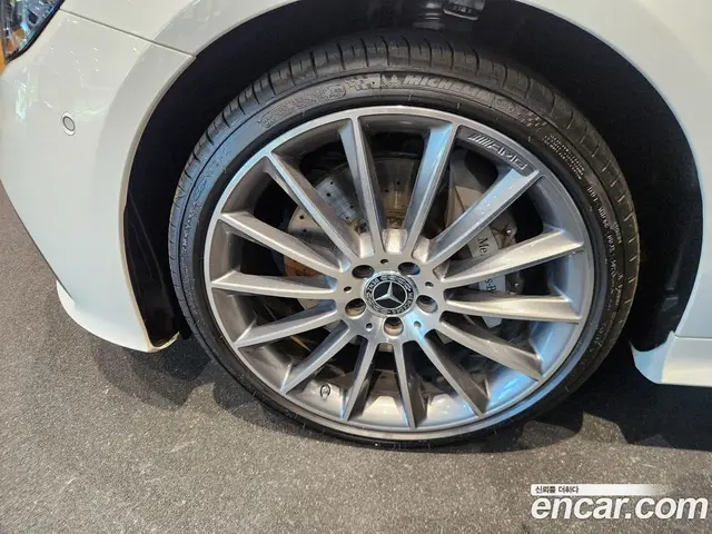 Mercedes-Benz E-Class 2023 3.0 гидро, миниатюра 5 Mercedes-Benz E-Class 2023 3.0 гидро, миниатюра 5