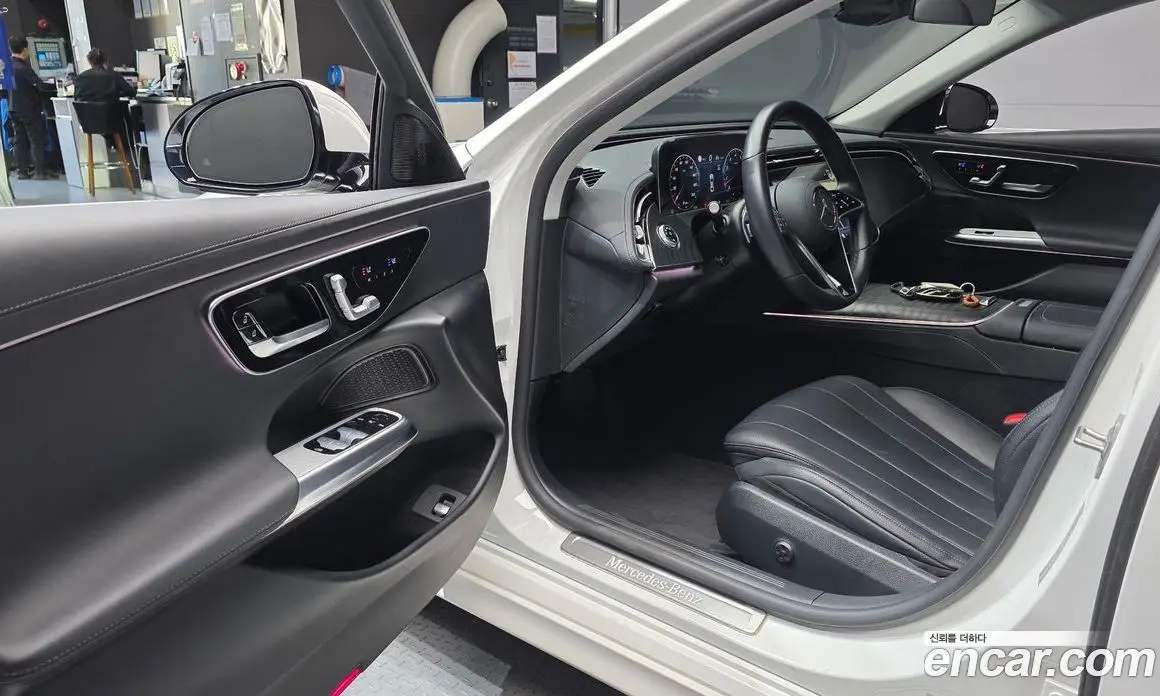 Mercedes-Benz E-Class 2024 2.0 гидро, фото 13
