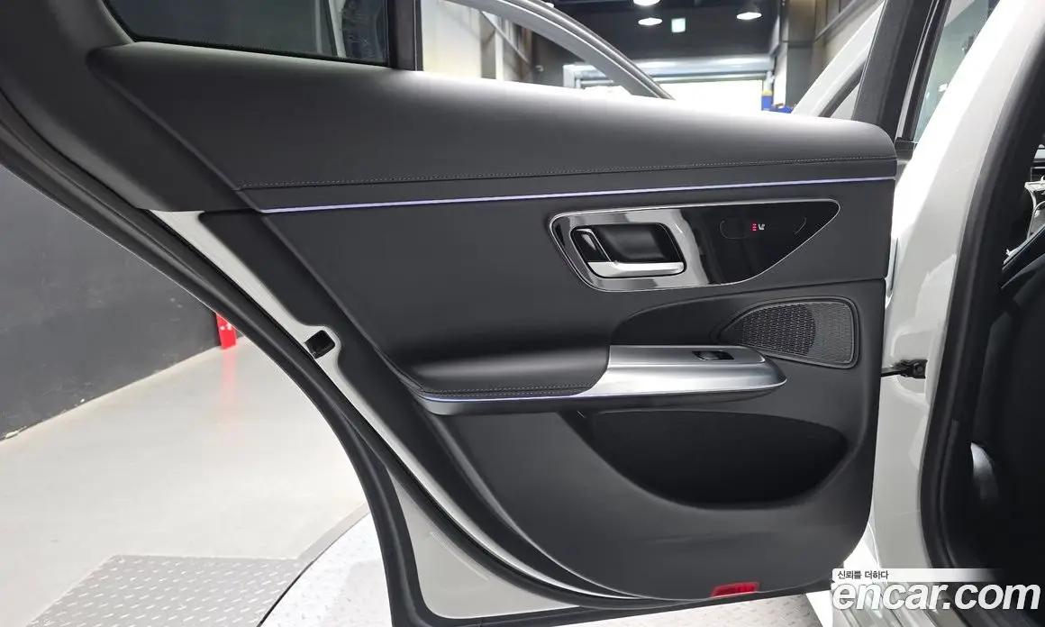 Mercedes-Benz E-Class 2024 2.0 гидро, фото 15