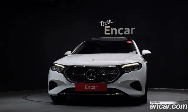Mercedes-Benz E-Class 2024 2.0 гидро, миниатюра 3