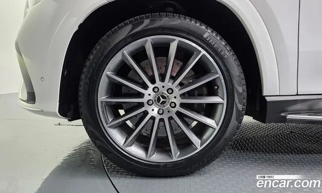 Mercedes-Benz GLE-Class 2023 3.0 гидро, миниатюра 5 Mercedes-Benz GLE-Class 2023 3.0 гидро, миниатюра 5