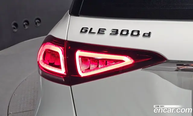 Mercedes-Benz GLE-Class 2023 2.0 гидро, миниатюра 8 Mercedes-Benz GLE-Class 2023 2.0 гидро, миниатюра 8