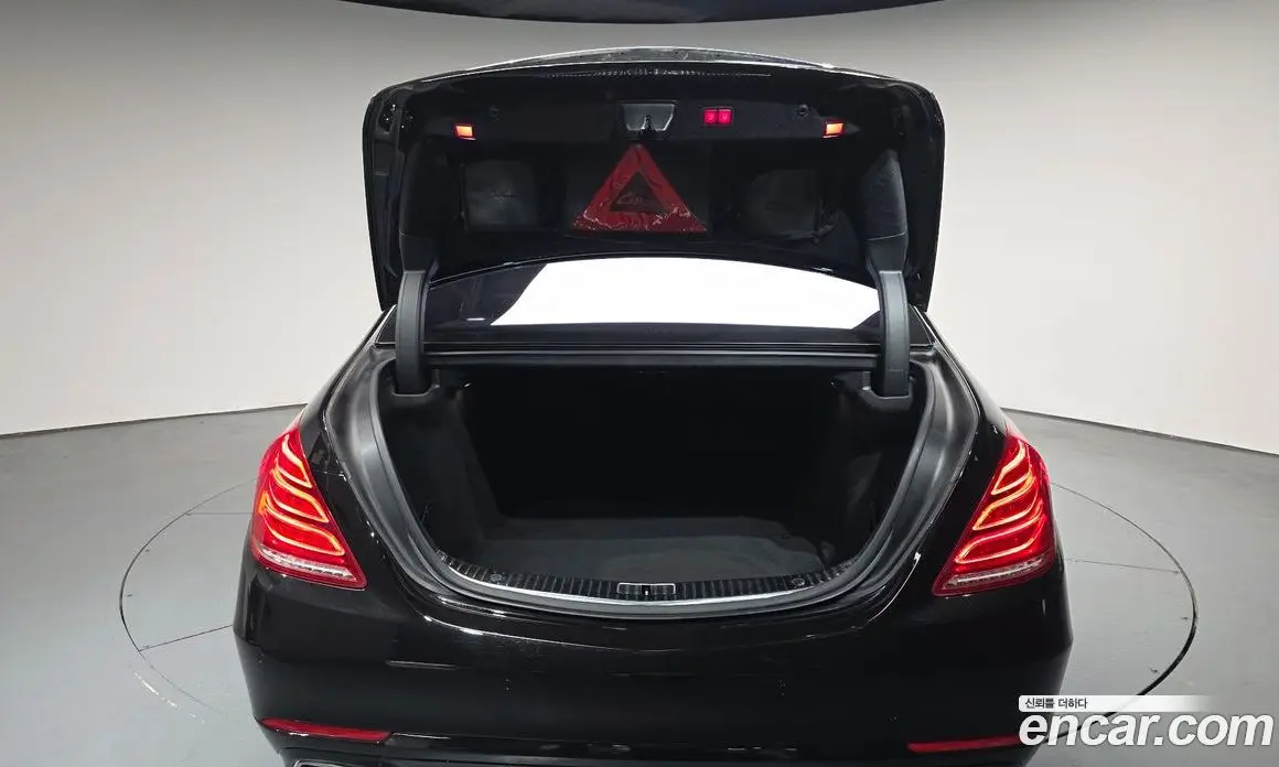 Mercedes-Benz S-Class 2015 4.7 гидро, фото 25 Mercedes-Benz S-Class 2015 4.7 гидро, фото 25