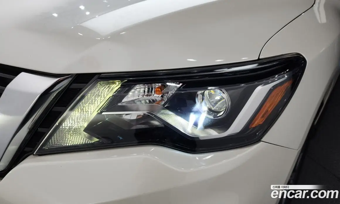 Nissan Pathfinder 2017 3.5 автомат (гидро), фото 8