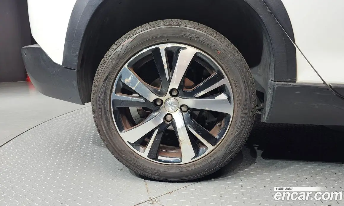 Peugeot 2008 2018 1.5 автомат (гидро), фото 5