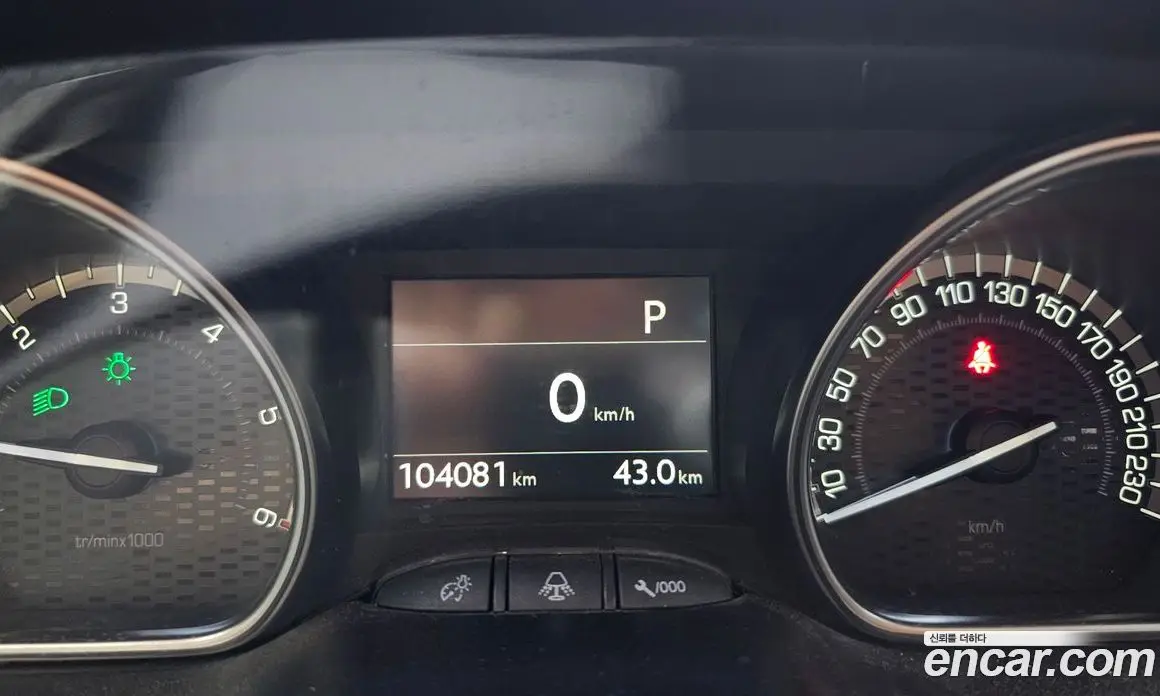 Peugeot 2008 2018 1.5 автомат (гидро), фото 8