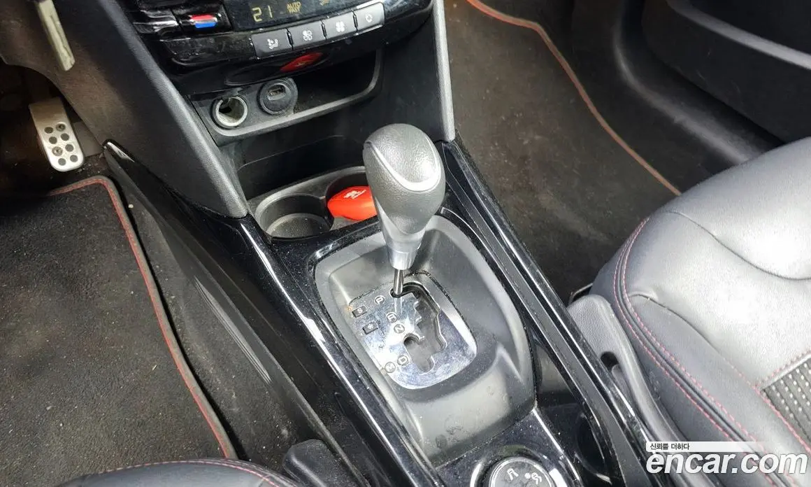 Peugeot 2008 2018 1.5 автомат (гидро), фото 9