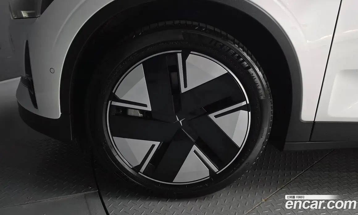 Polestar Polestar 2 2025 0.2 автомат (гидро), фото 5 Polestar Polestar 2 2025 0.2 автомат (гидро), фото 5