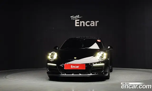 Porsche 911 2019 3.0 автомат (гидро), миниатюра 3