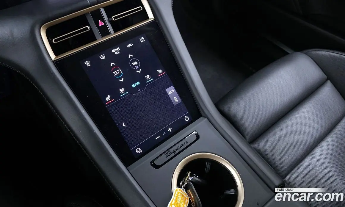 Porsche Taycan 2024 0.1 автомат (гидро), фото 18