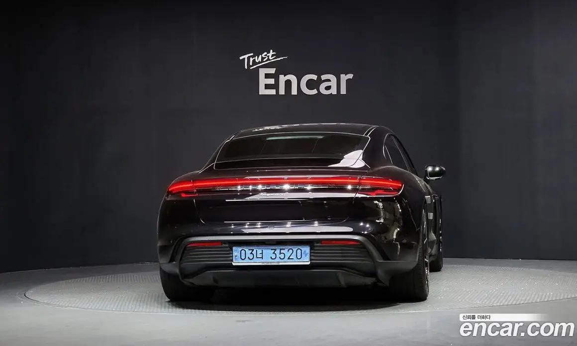 Porsche Taycan 2024 0.1 автомат (гидро), фото 4