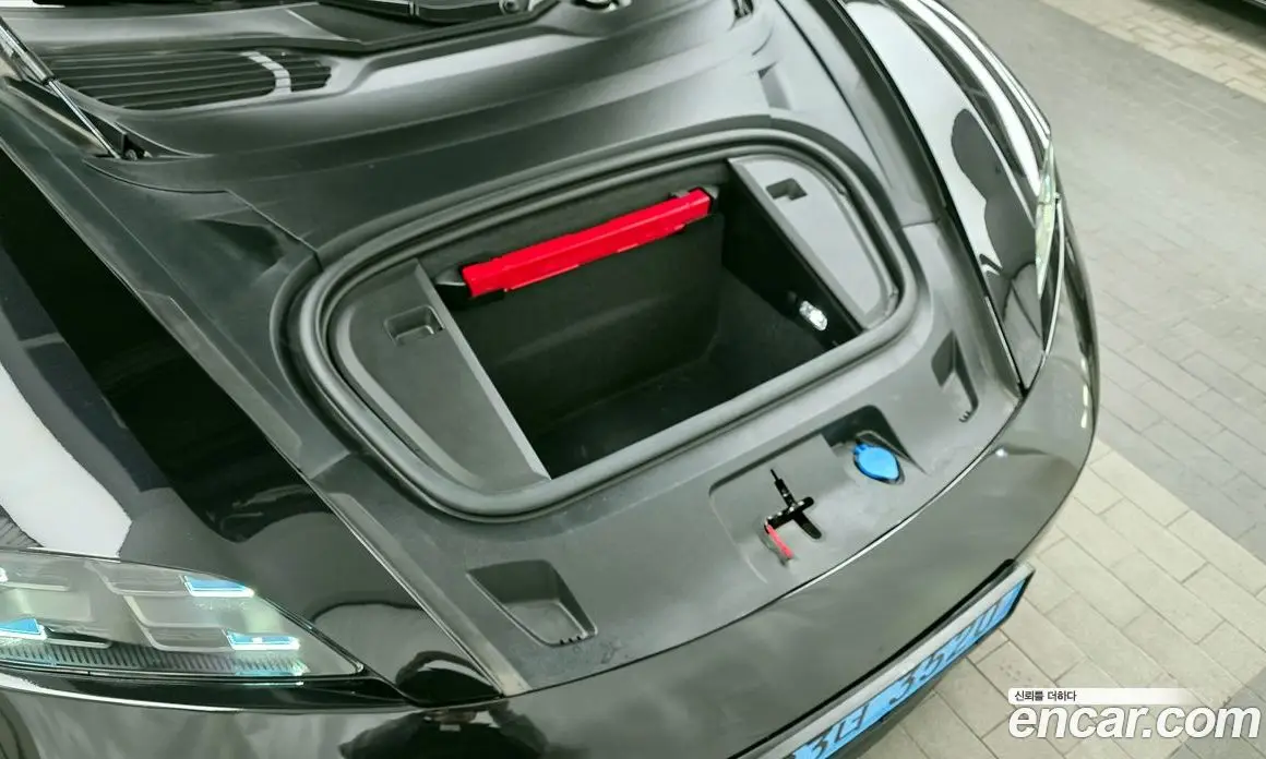 Porsche Taycan 2024 0.1 автомат (гидро), фото 6