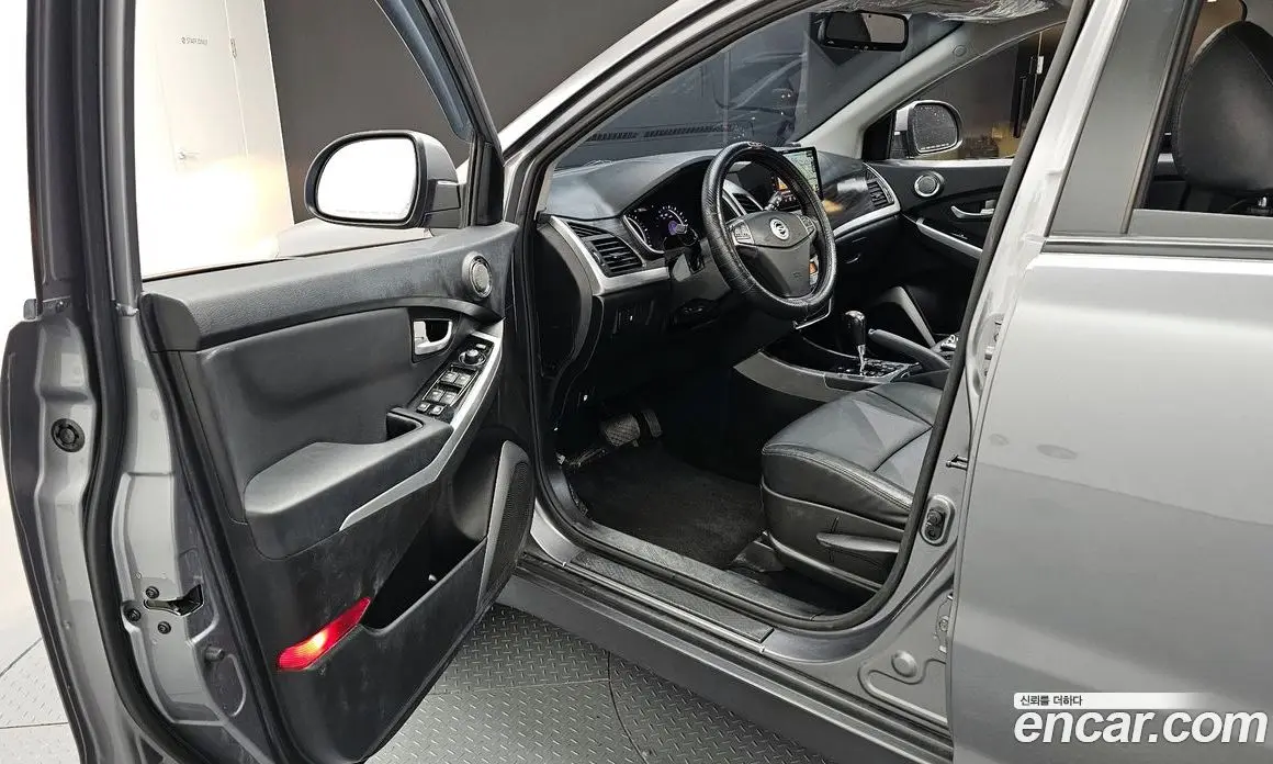SsangYong Korando 2014 2.0 автомат (гидро), фото 13
