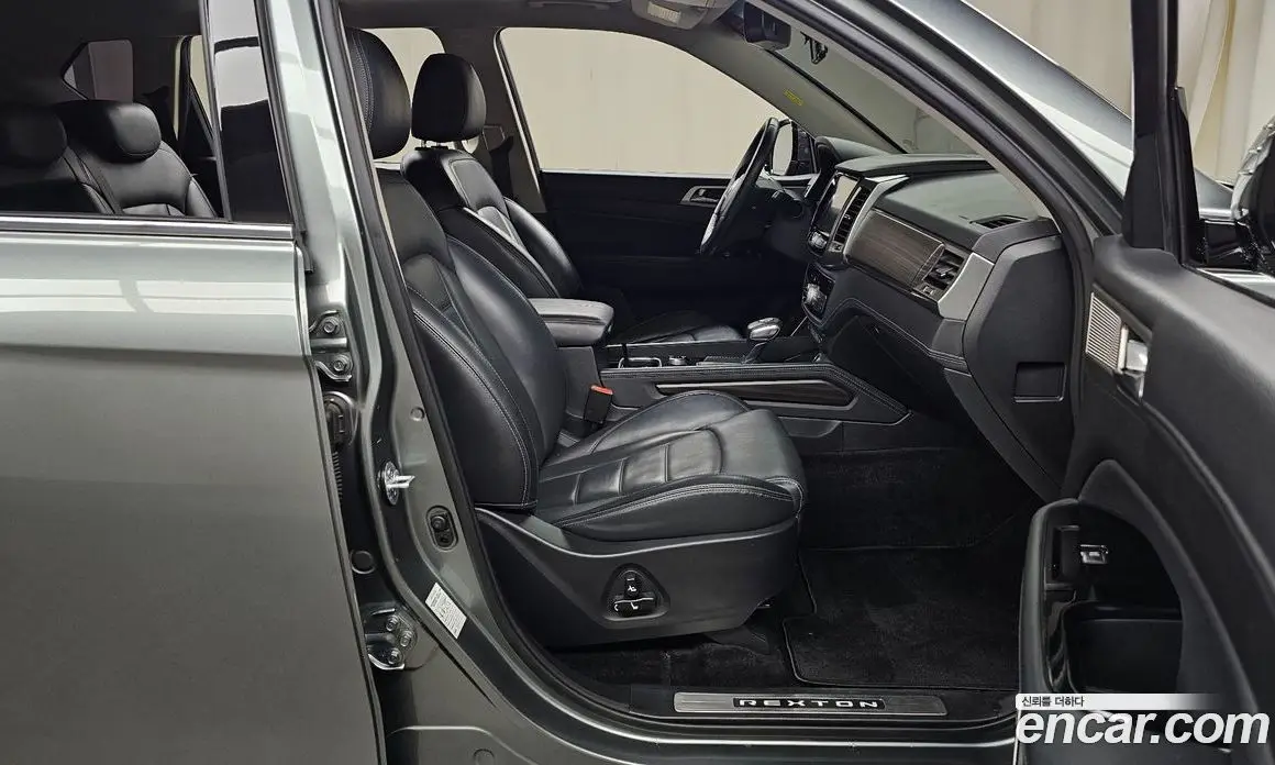 SsangYong Rexton 2019 2.2 автомат (гидро), фото 16