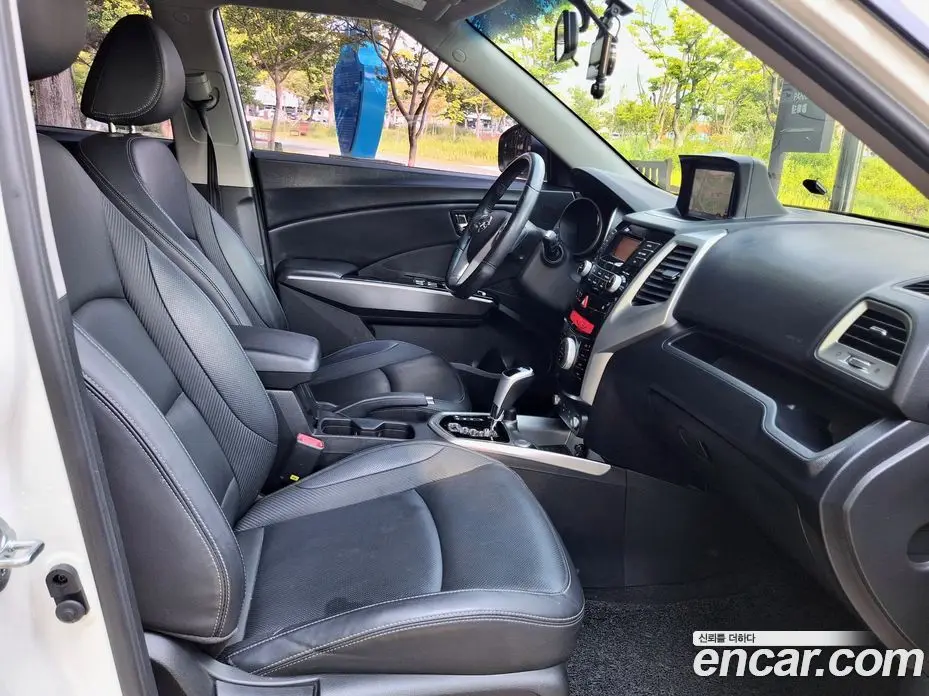SsangYong TIBOLI 2015 1.6 автомат (гидро), фото 17