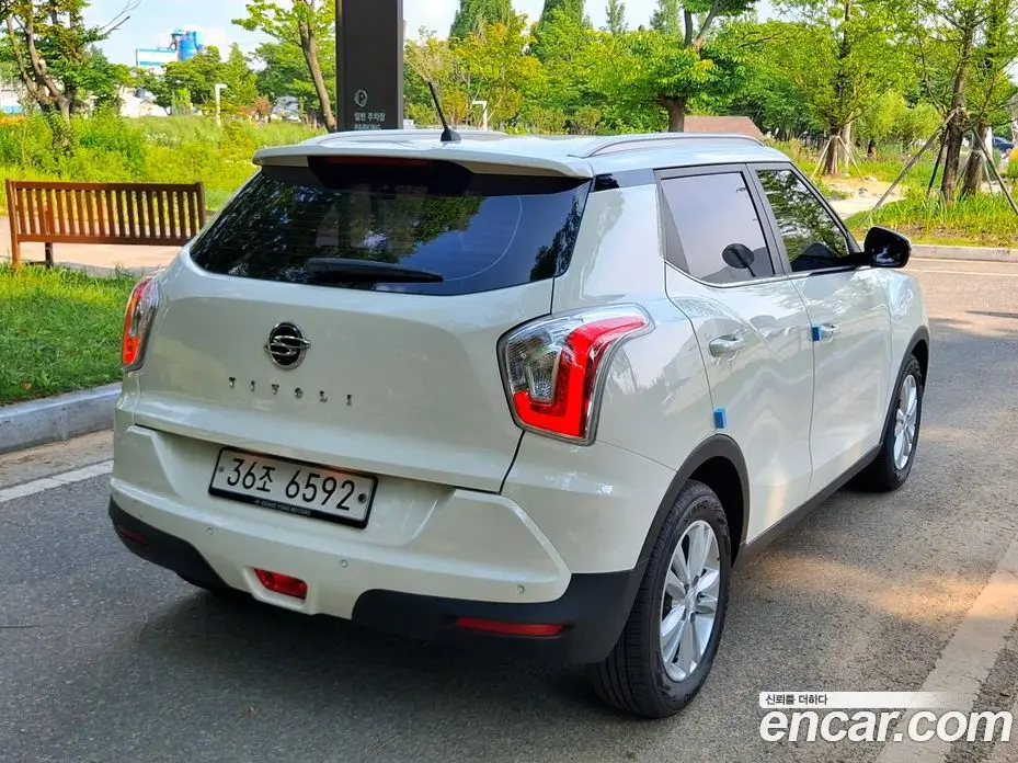 SsangYong TIBOLI 2015 1.6 автомат (гидро), фото 4