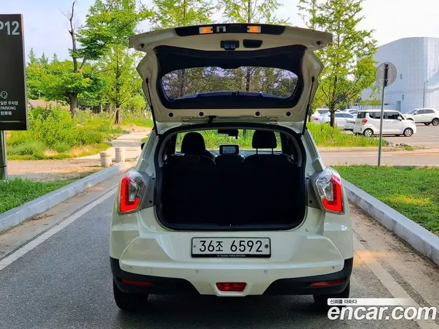SsangYong TIBOLI 2015 1.6 автомат (гидро), миниатюра 7