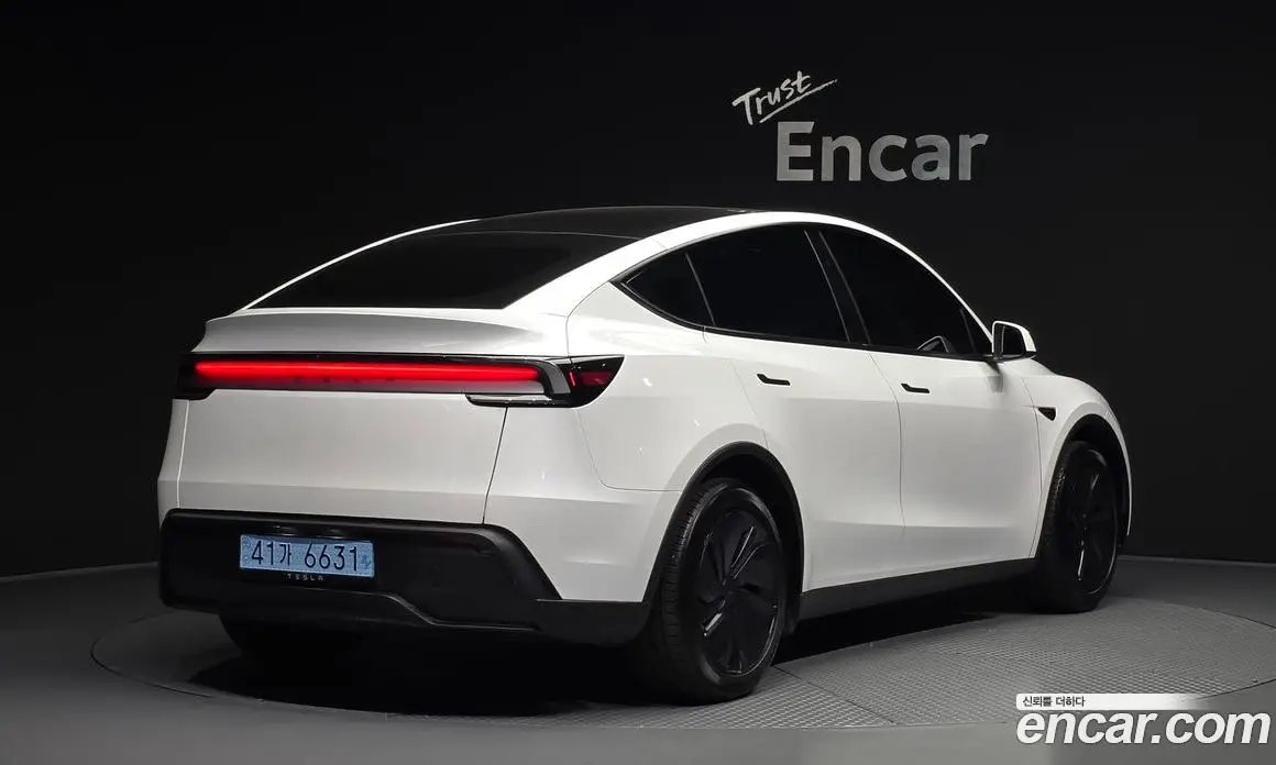 Tesla Model Y 2025 0.2 автомат (гидро), фото 2 Tesla Model Y 2025 0.2 автомат (гидро), фото 2