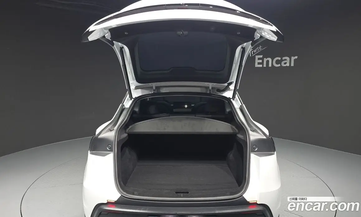 Tesla Model Y 2025 0.2 автомат (гидро), фото 20 Tesla Model Y 2025 0.2 автомат (гидро), фото 20