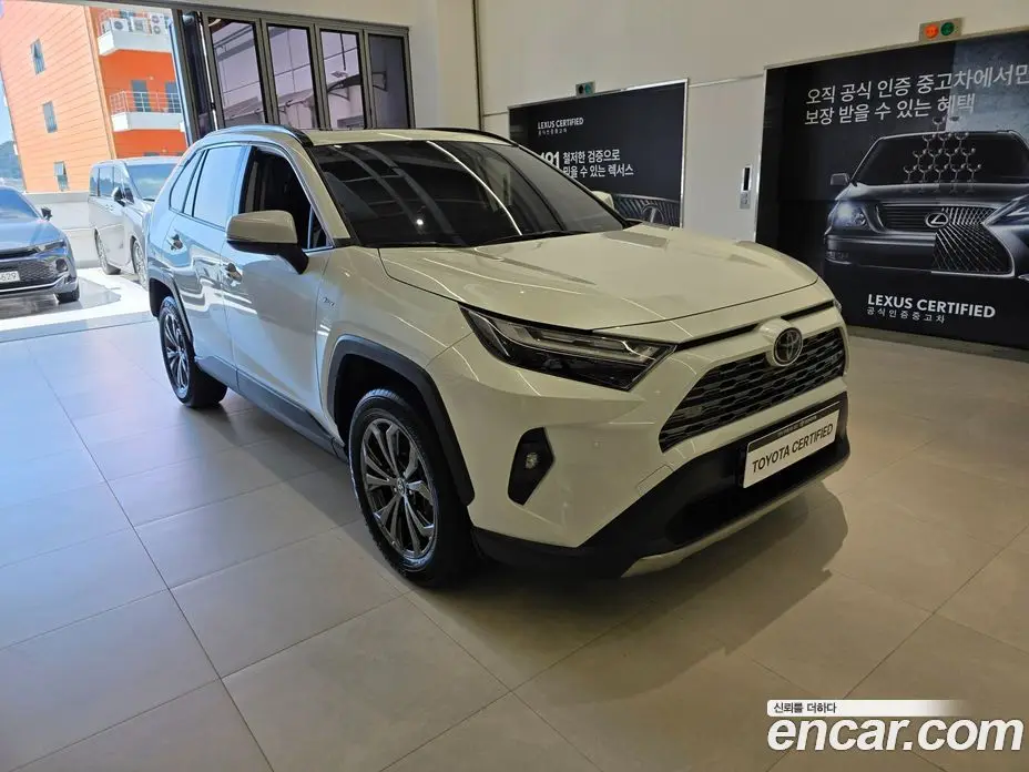 Toyota RAV4 2025 2.5 автомат (вариатор), фото 1 Toyota RAV4 2025 2.5 автомат (вариатор), фото 1
