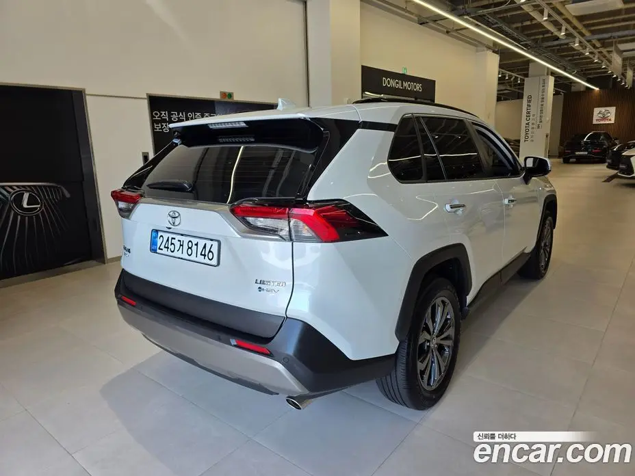Toyota RAV4 2025 2.5 автомат (вариатор), фото 2 Toyota RAV4 2025 2.5 автомат (вариатор), фото 2