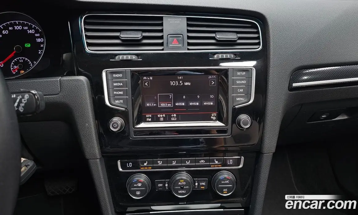 Volkswagen Golf 2015 2.0 автомат (гидро), фото 13