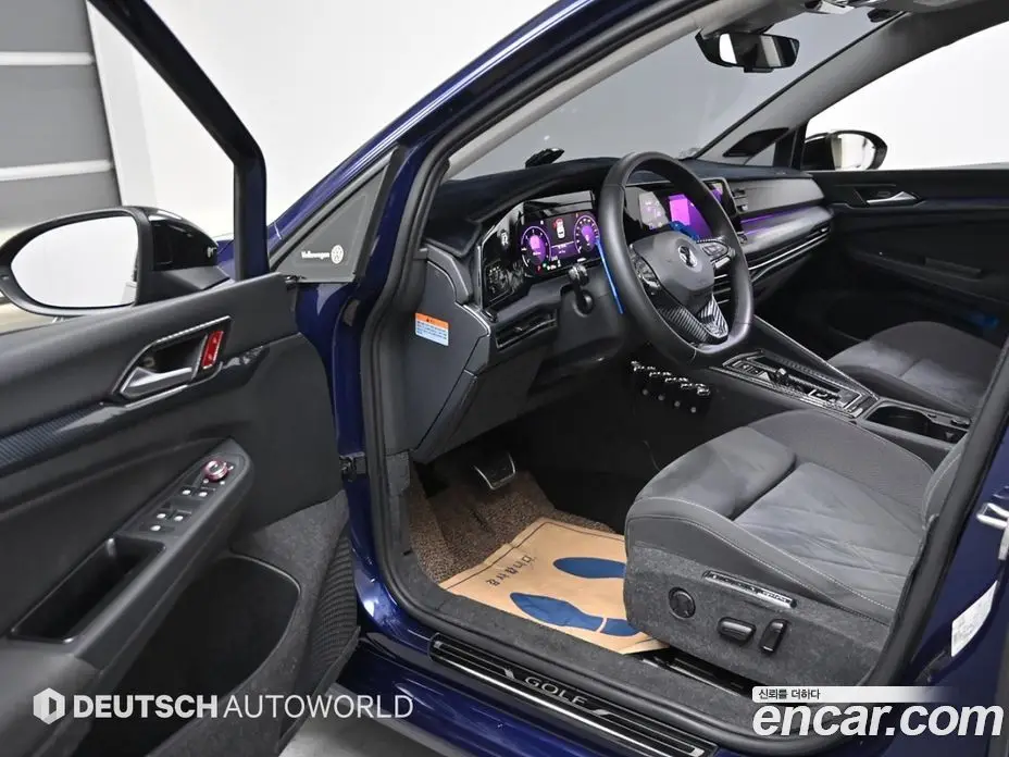 Volkswagen Golf 2022 2.0 автомат (гидро), фото 11
