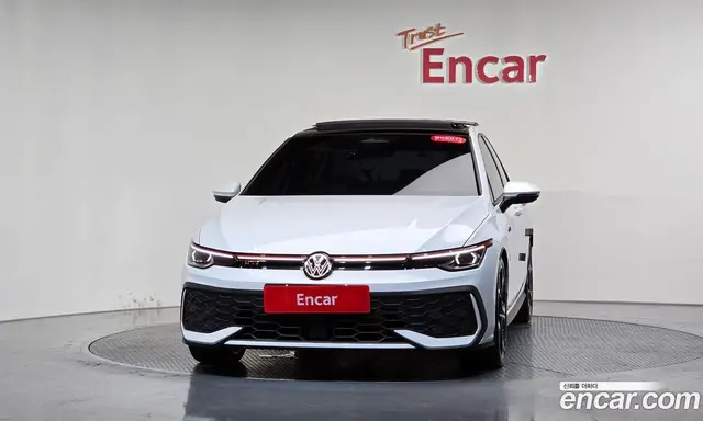Volkswagen Golf 2025 2.0 автомат (гидро), миниатюра 2