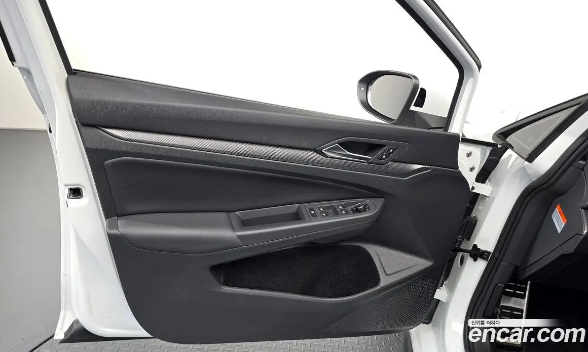 Volkswagen Golf 2025 2.0 автомат (гидро), фото 13