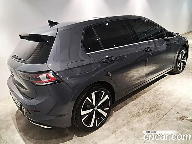 Volkswagen Golf 2025 2.0 автомат (гидро), миниатюра 3