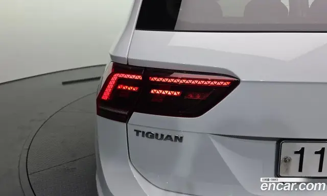 Volkswagen Tiguan 2020 2.0 автомат (гидро), миниатюра 9